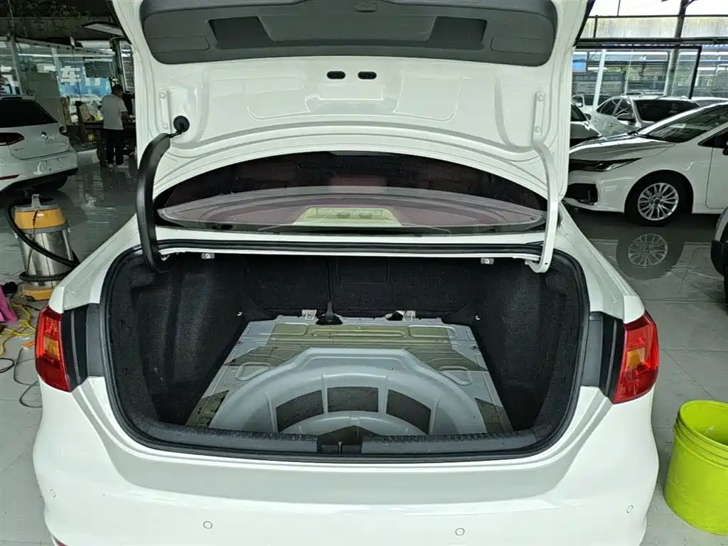 Volkswagen Sagitar 2015 — фото 19