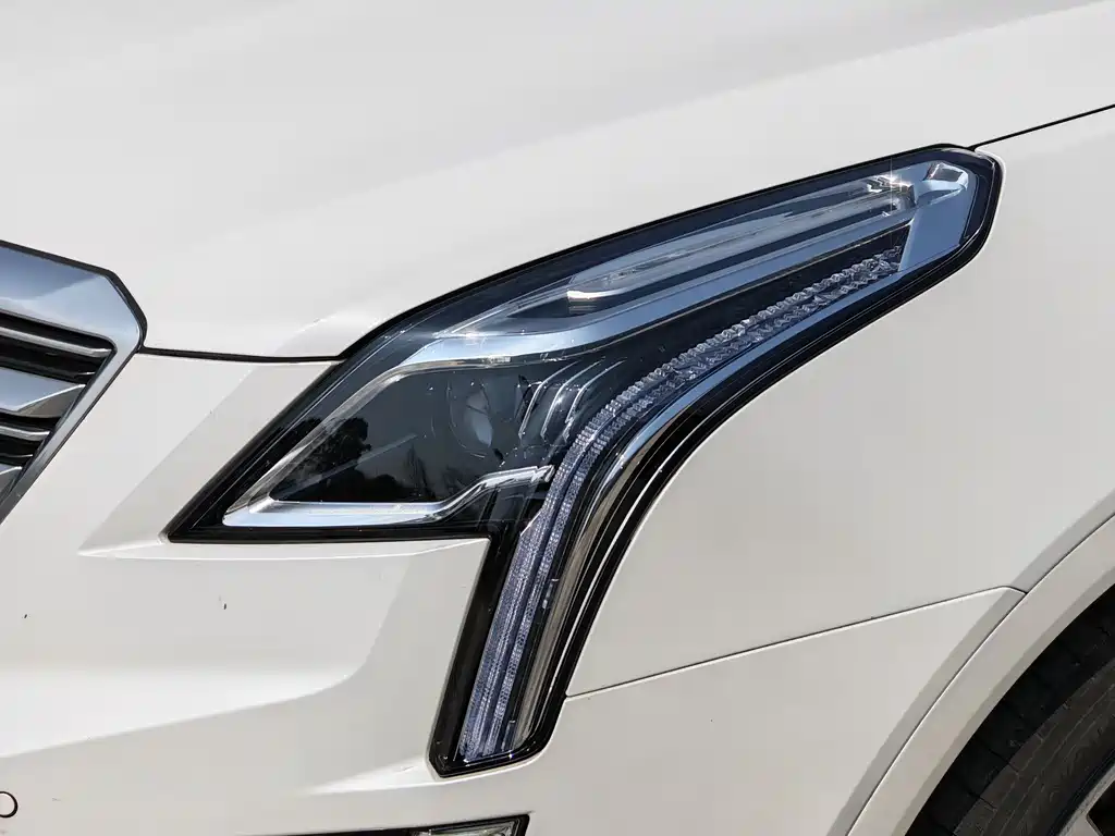 Cadillac XT5 2018 — фото 9