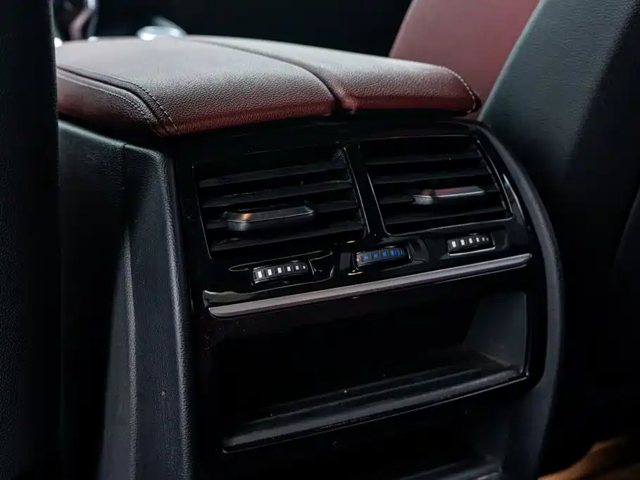 BMW 5 Series 2022 — фото 14