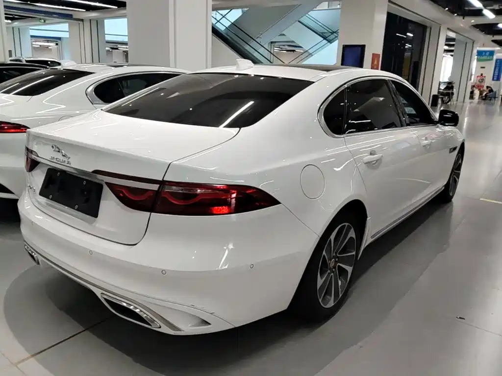 Jaguar XFL 2023 — фото 7