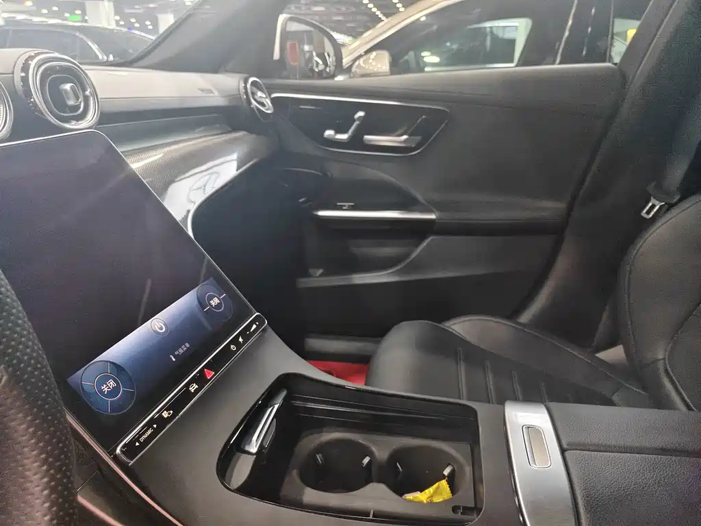 Mercedes-Benz C-Class 2023 — фото 9