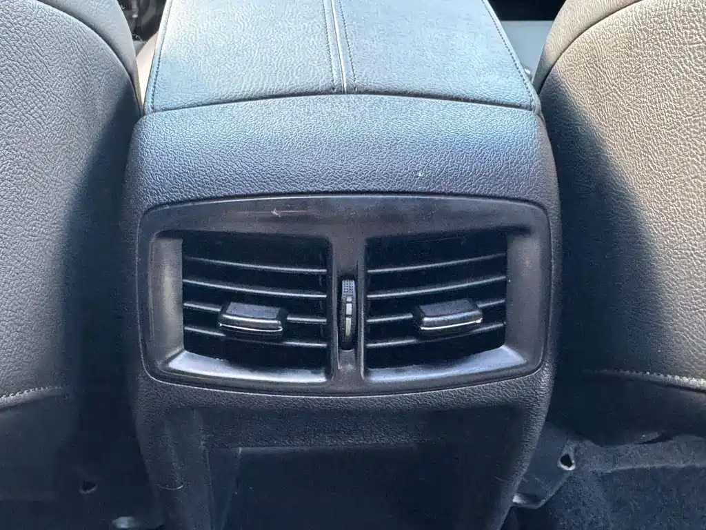 Peugeot 3008 2014 — фото 12