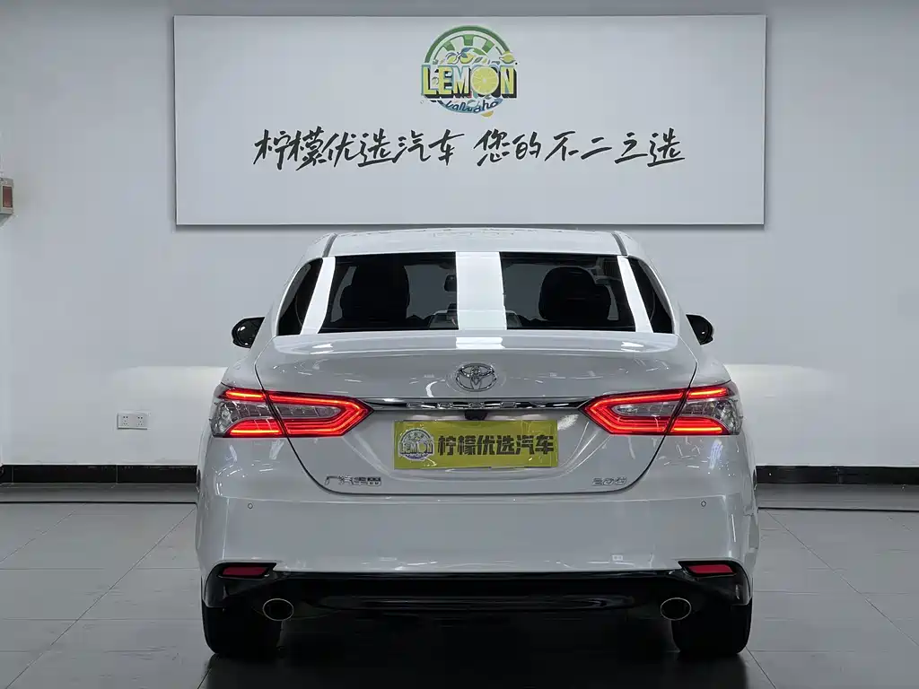 Toyota Camry 2019 — фото 6
