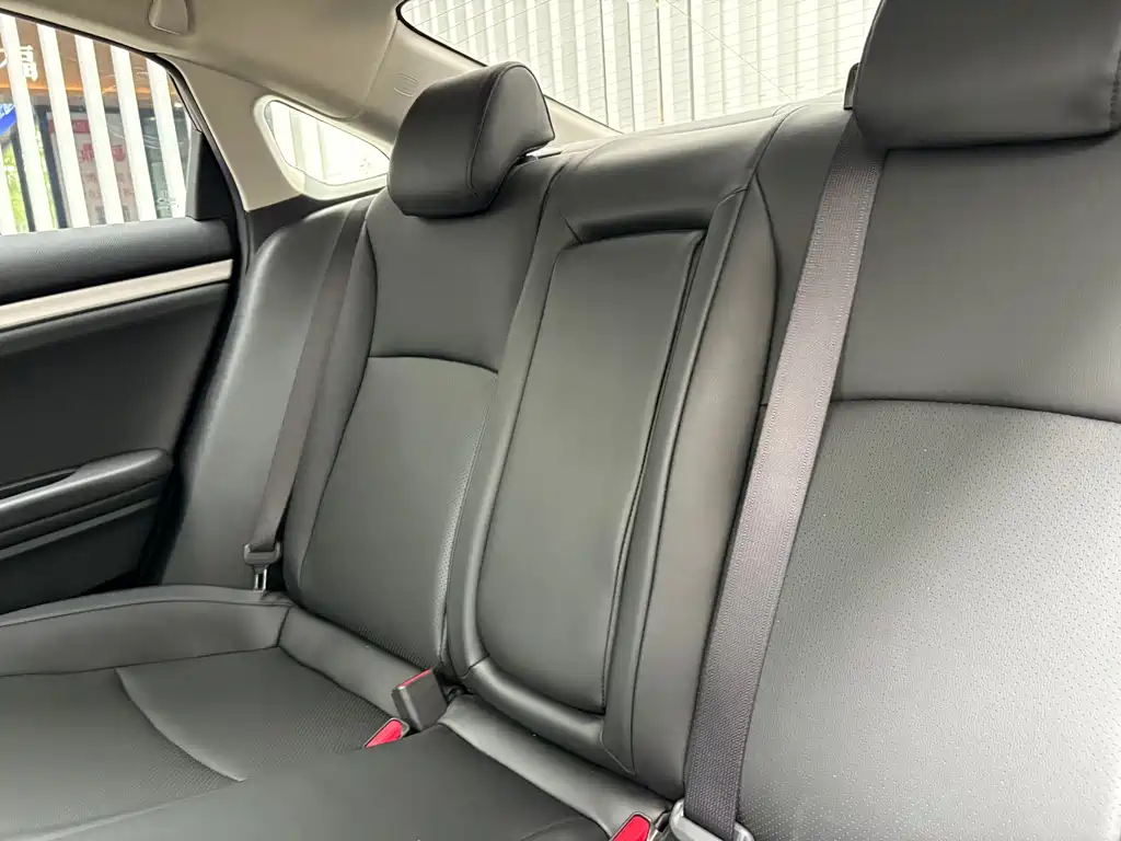 Honda Civic 2021 — фото 12