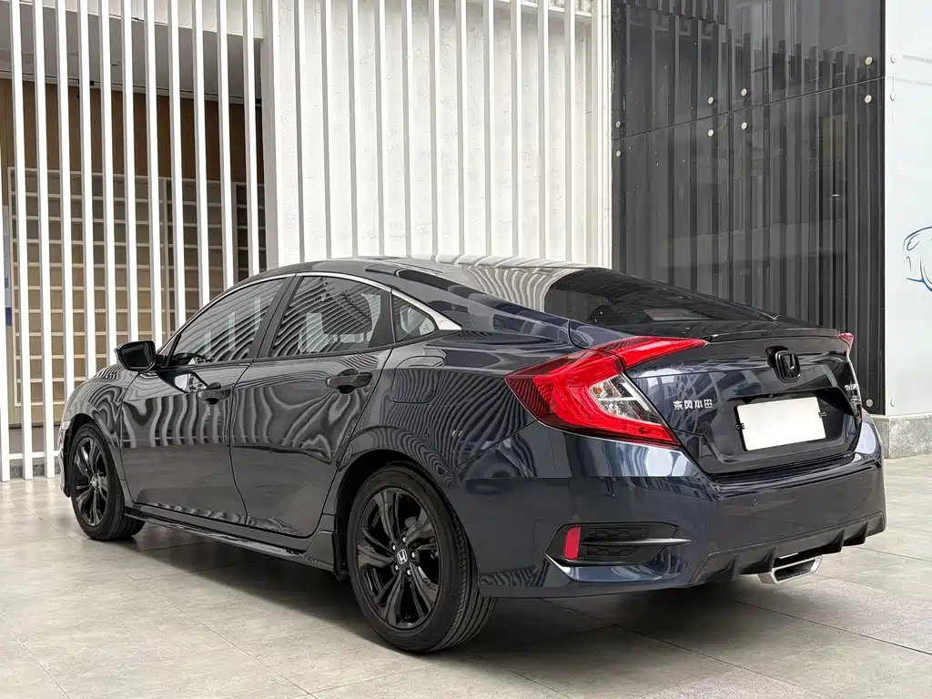 Honda Civic 2021 — фото 13