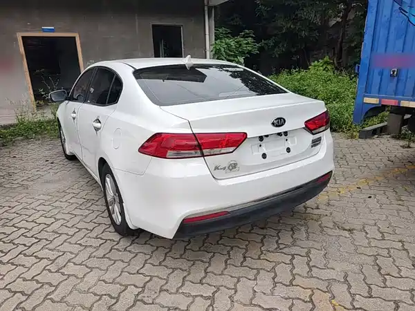 Kia K4 2014