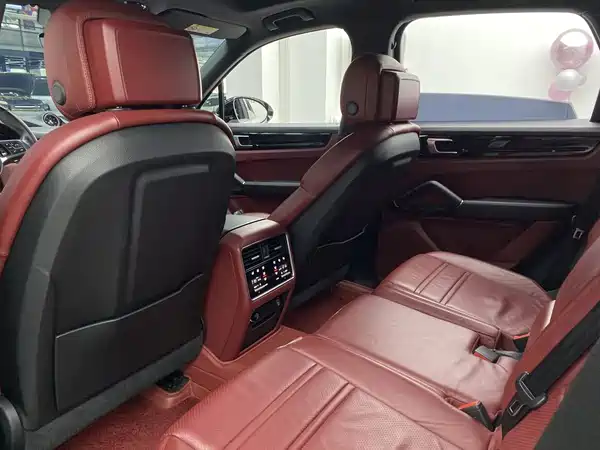 Porsche Cayenne 2019