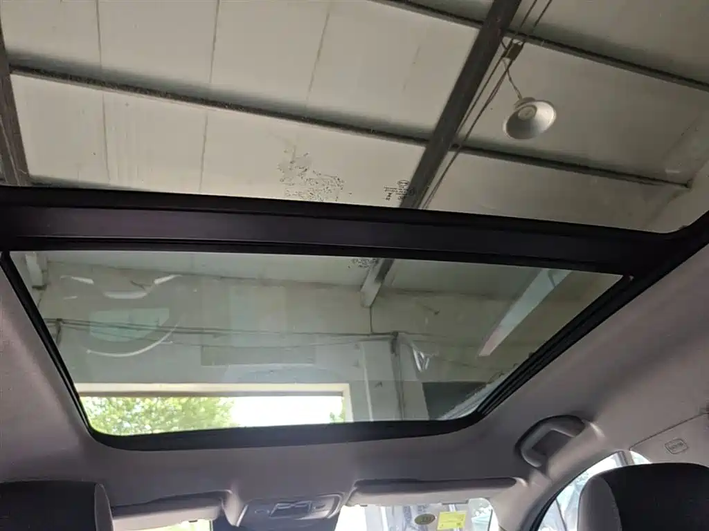 BYD Seal 05 DM-i 2025 — фото 18