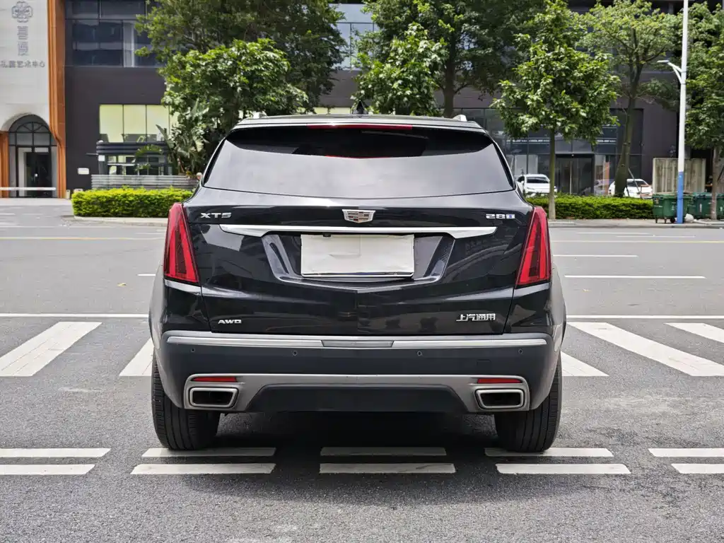 Cadillac XT5 2022 — фото 3