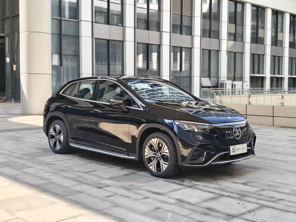 Mercedes-Benz EQE SUV 2025 — фото 3
