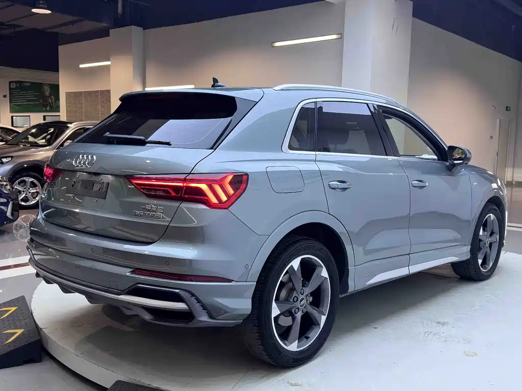 Audi Q3 2023 — фото 4