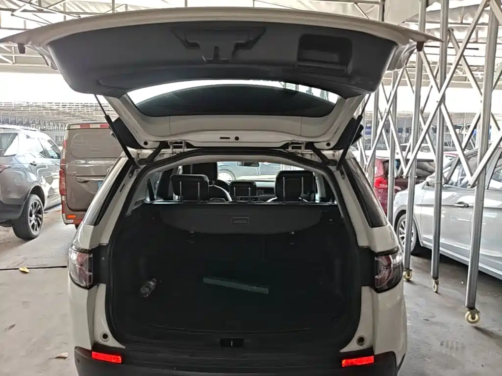 Land Rover Discovery Sport 2016 — фото 19