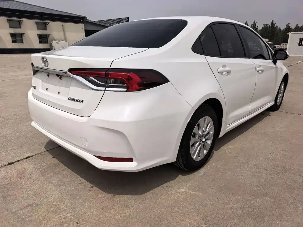 Toyota Corolla 2021 — фото 4
