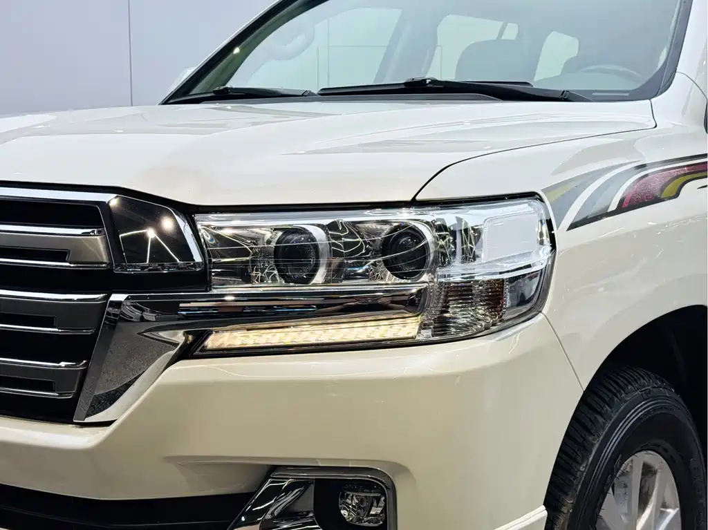 Toyota Land Cruiser 2020 — фото 26