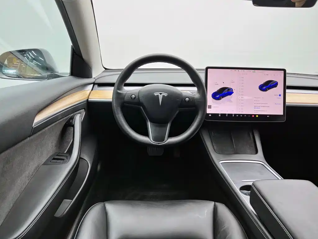 Tesla Model 3 2022 — фото 19