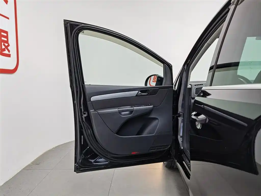 Volkswagen Sharan 2018 — фото 8