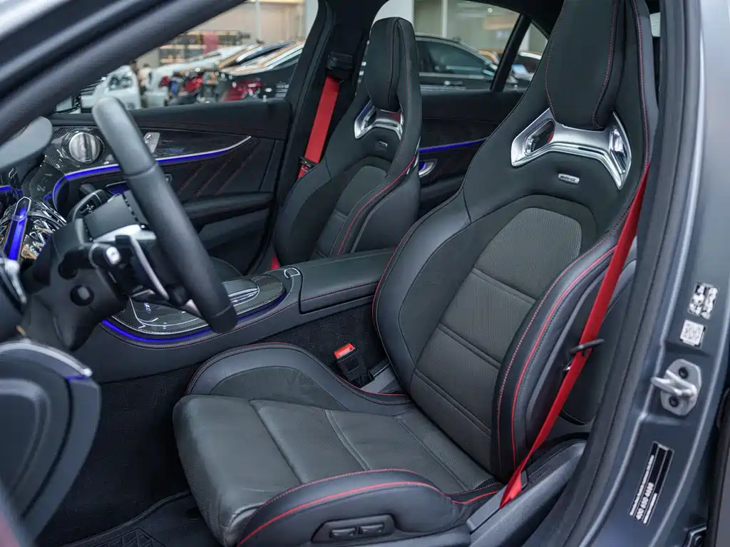 Mercedes-Benz E-Class AMG 2022 — фото 11