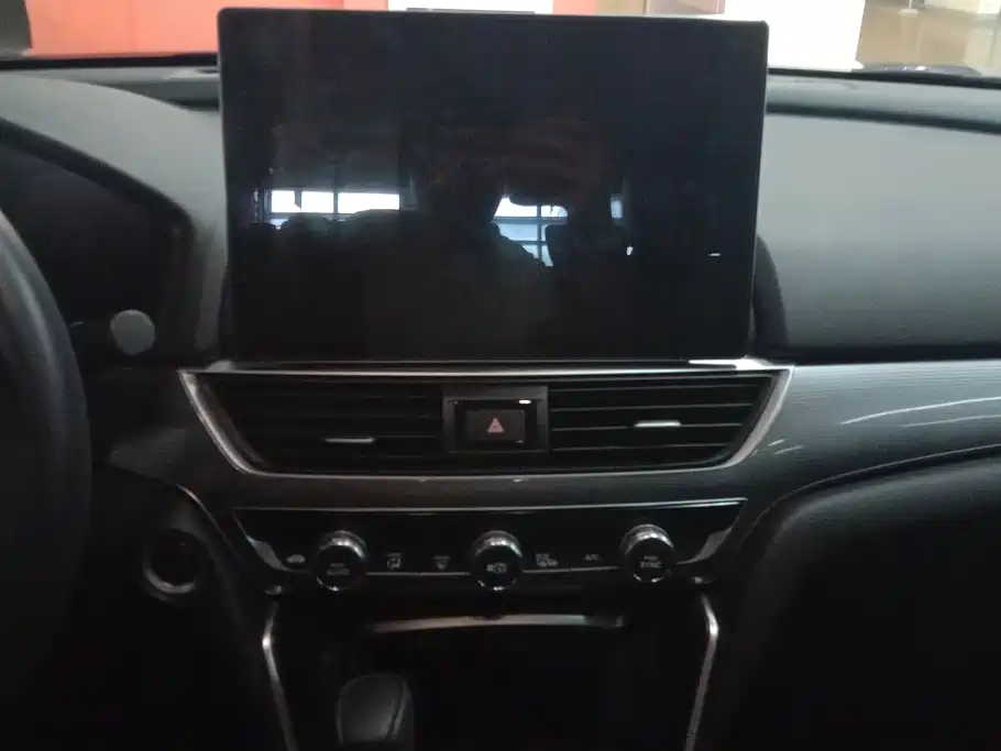 Honda Accord 2019 — фото 13