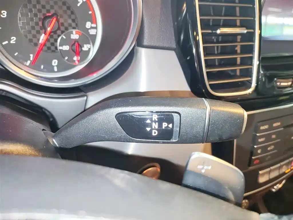 Mercedes-Benz GLE AMG 2018 — фото 14