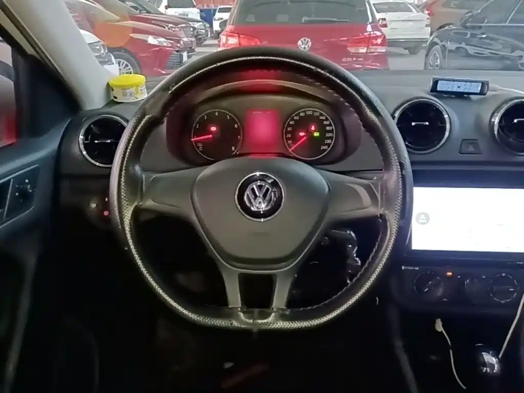 Volkswagen Jetta 2018 — фото 11