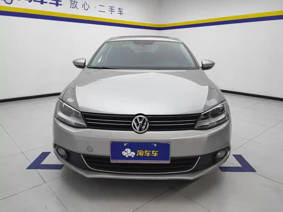 Volkswagen Sagitar 2014