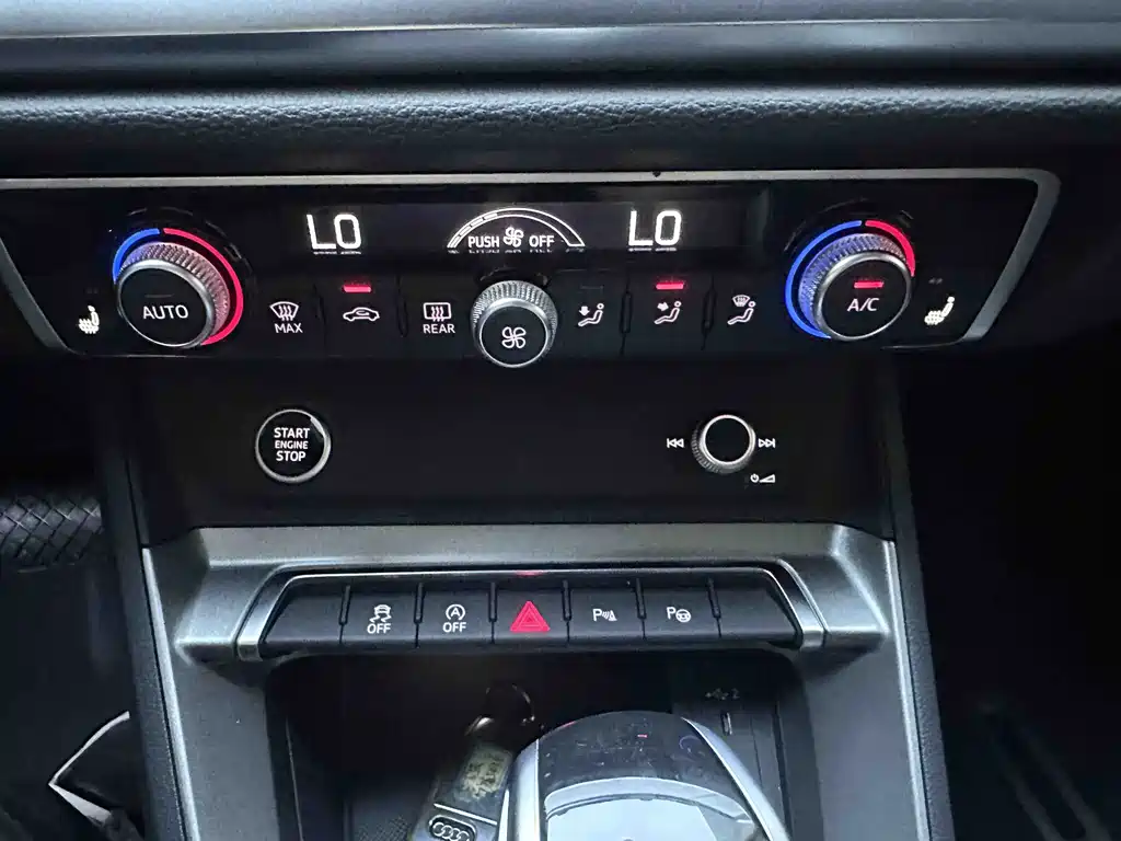 Audi Q3 2022 — фото 15