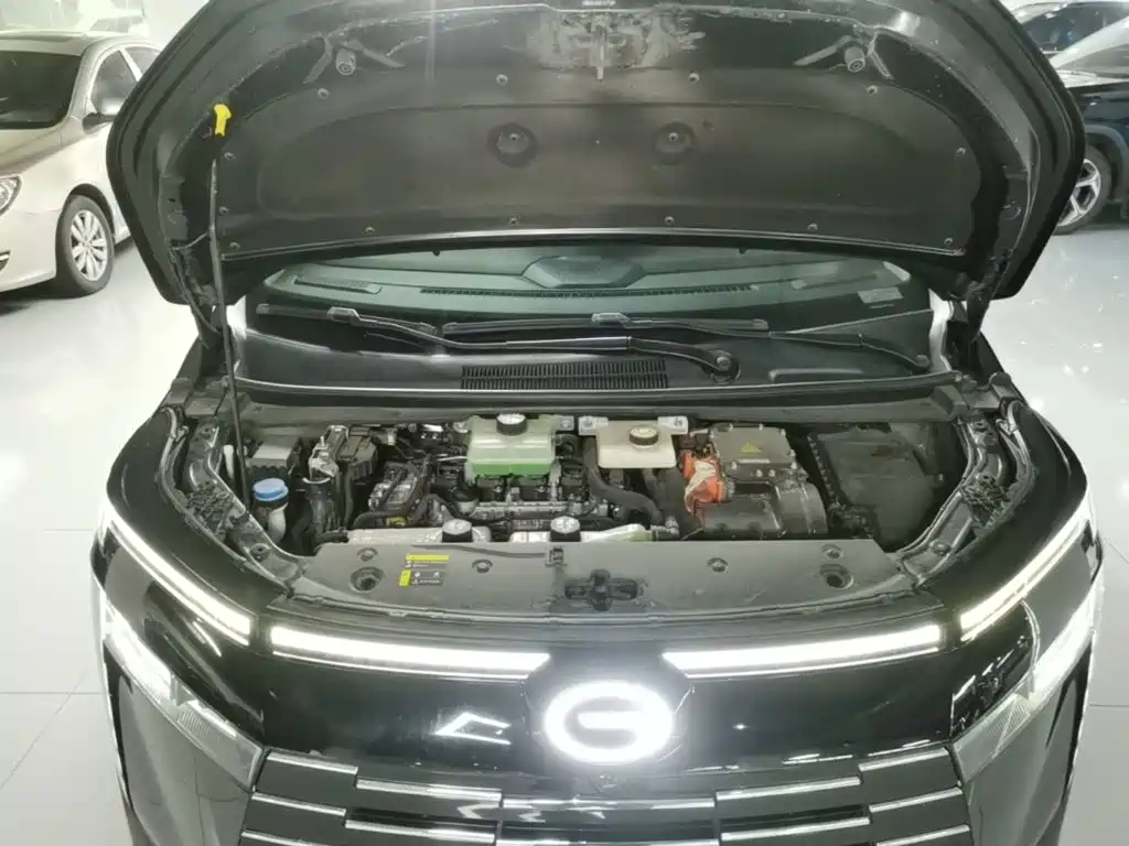 GAC Motor E8 PHEV 2024 — фото 20