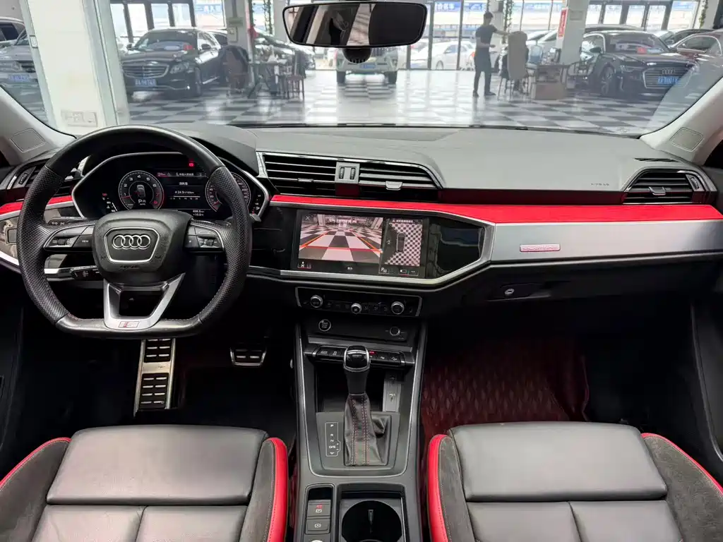 Audi Q3 Sportback 2022 — фото 11