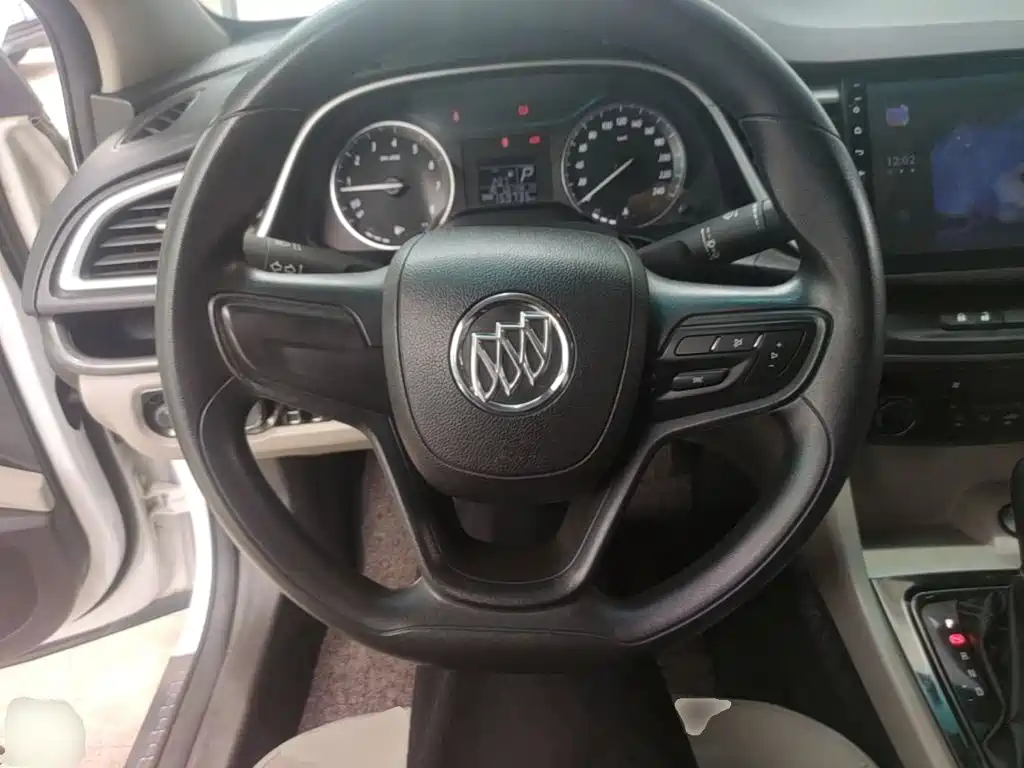 Buick Excelle 2017 — фото 11