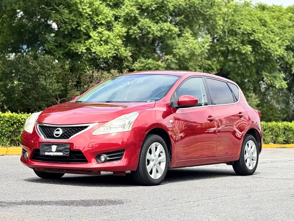 Nissan Tiida 2012
