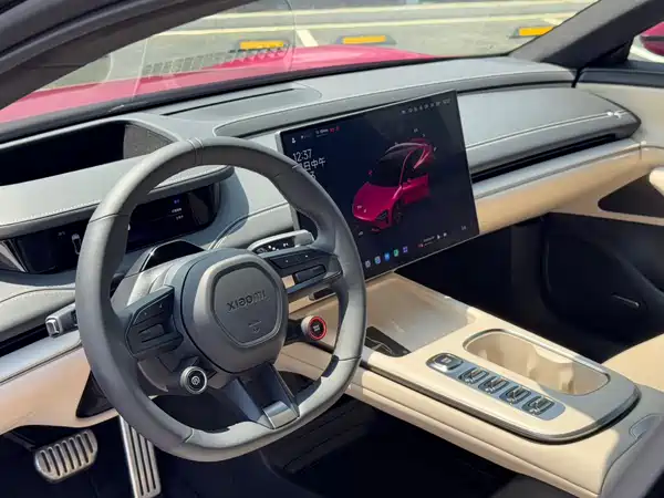 Xiaomi SU7 2025