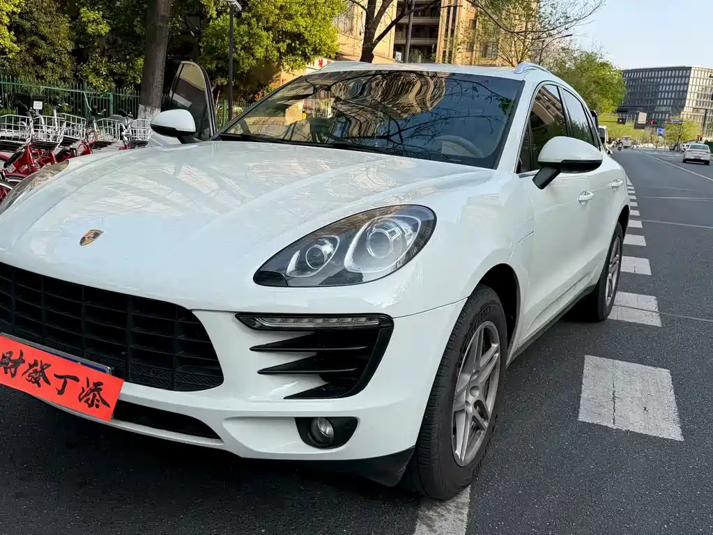 Porsche Macan 2016 — фото 1