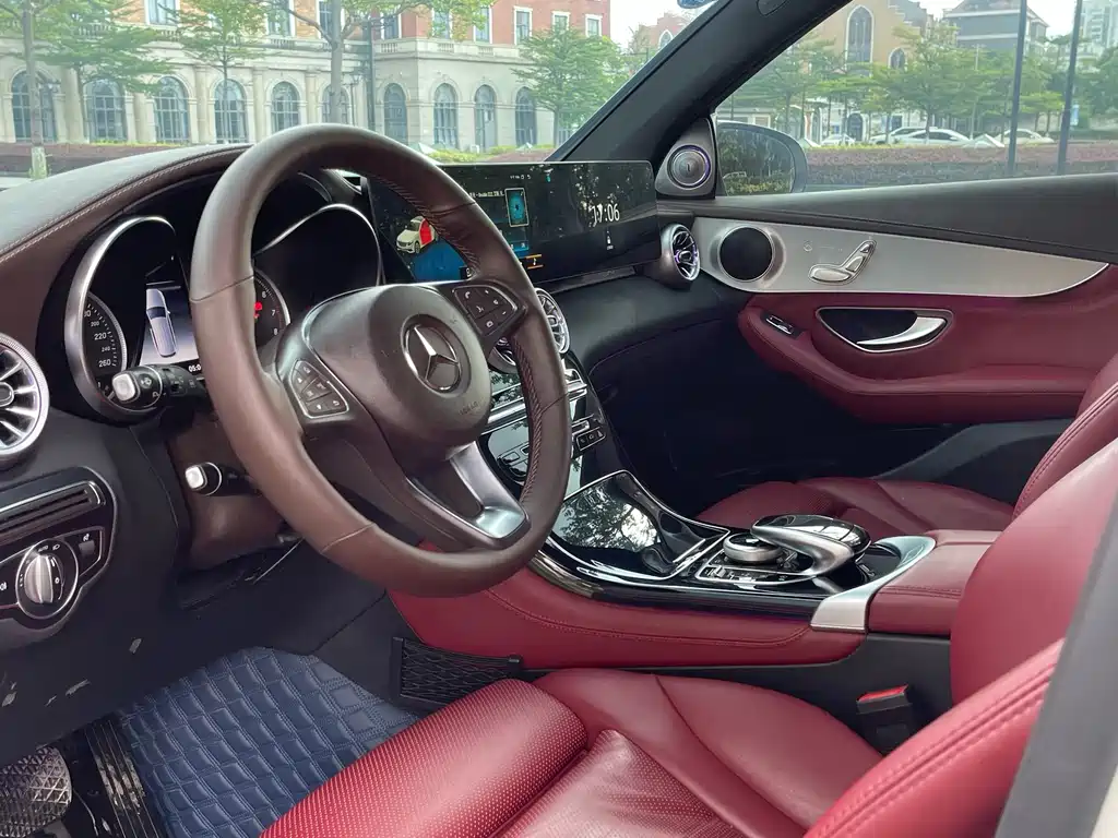 Mercedes-Benz GLC 2019 — фото 14