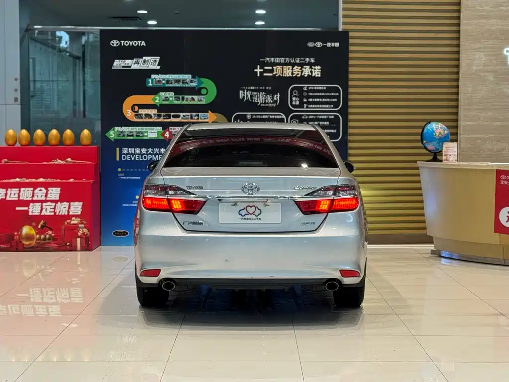 Toyota Camry 2016 — фото 4