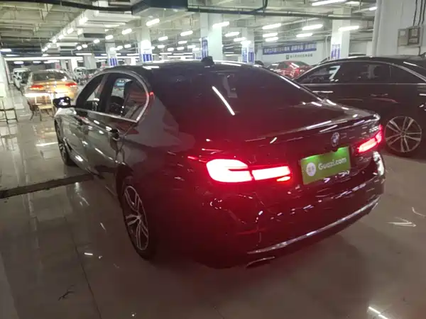BMW 5 Series 2021