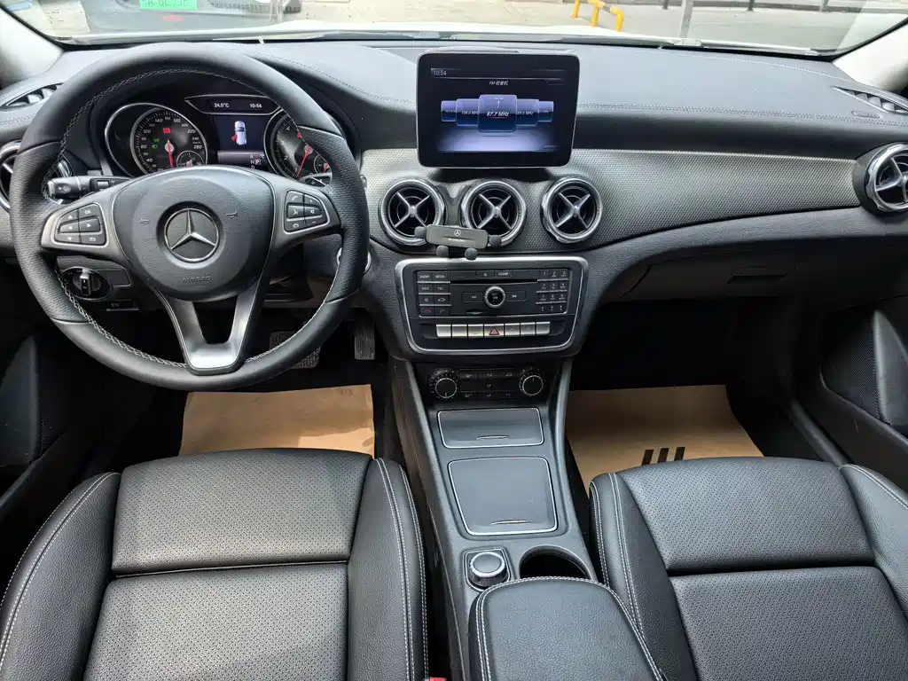 Mercedes-Benz GLA 2018 — фото 12
