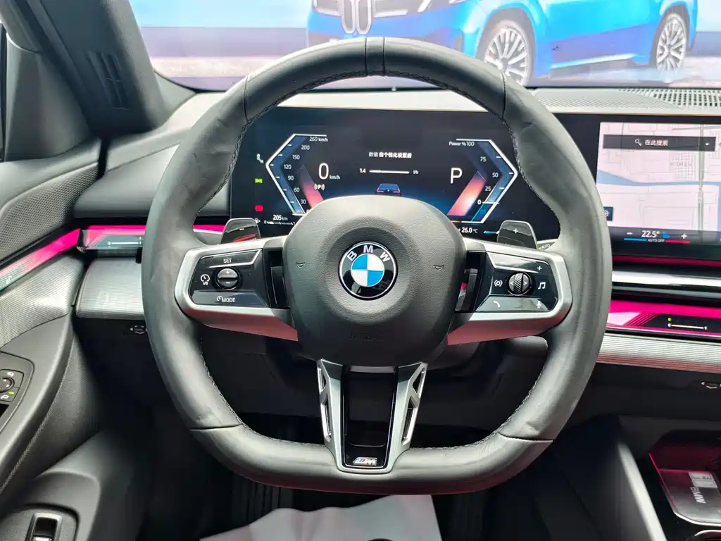 BMW 5 Series 2025 — фото 13