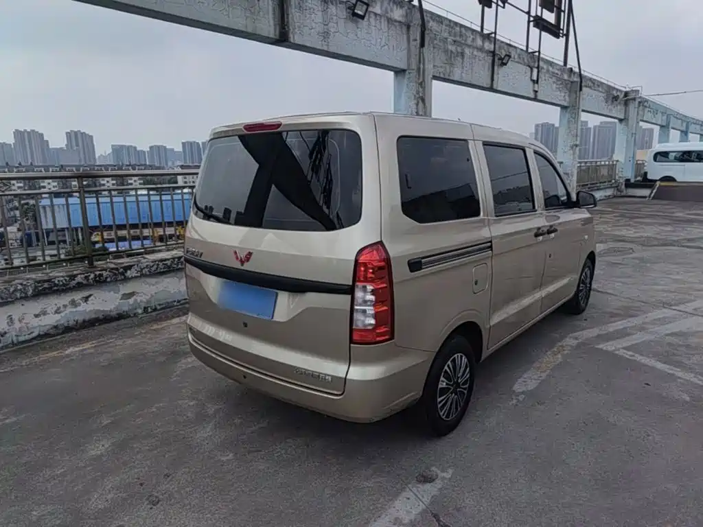 Wuling Hongguang V 2025