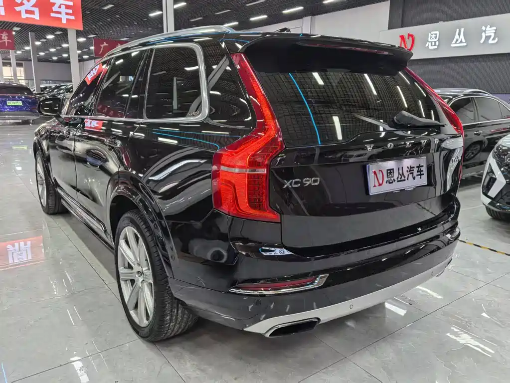 Volvo XC90 2015 — фото 18