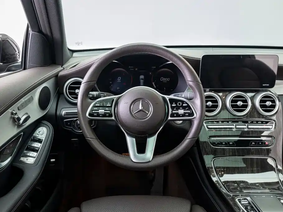 Mercedes-Benz GLC 2021 — фото 11