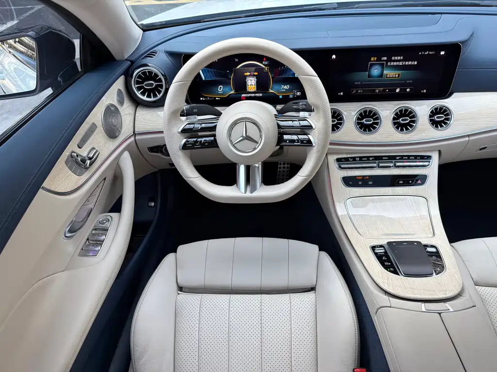 Mercedes-Benz E-Class 2022 — фото 10