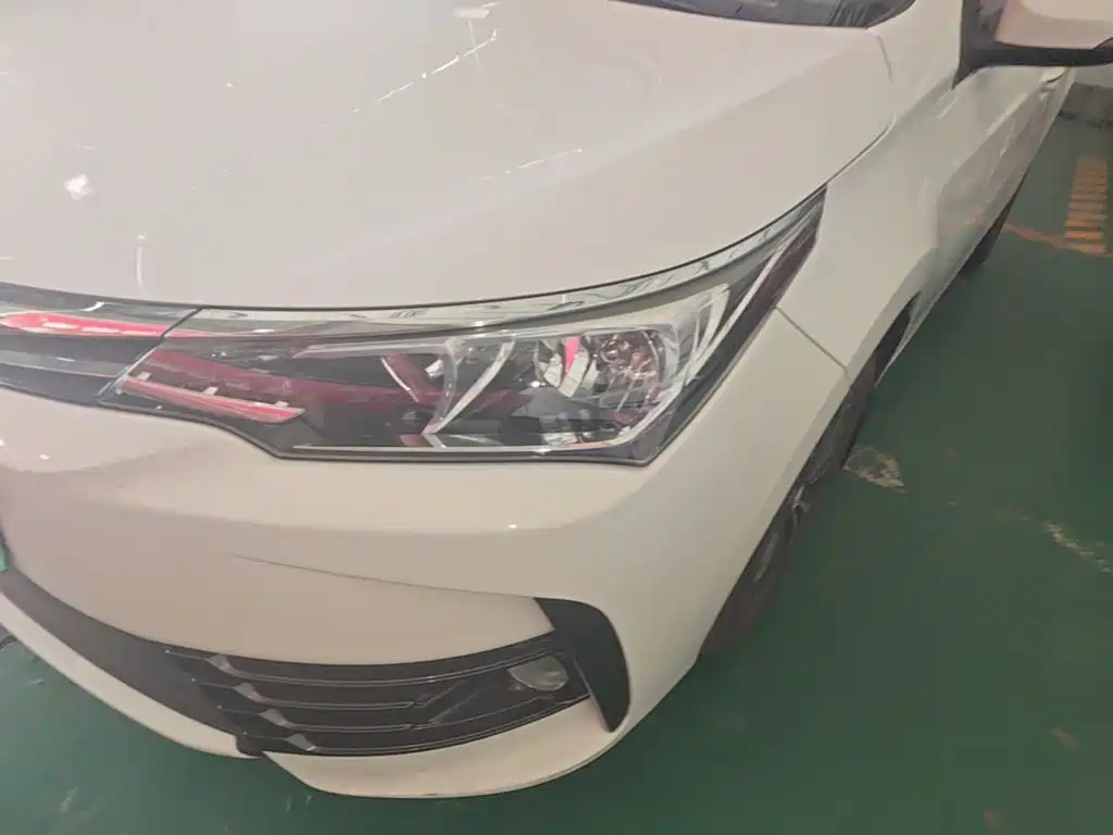 Toyota Corolla 2018 — фото 24