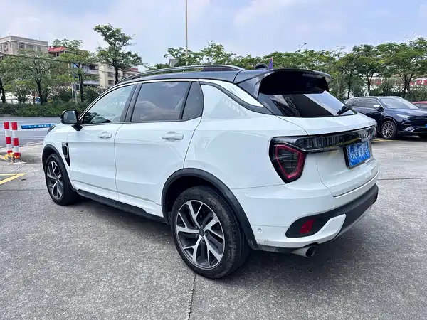 Lynk & Co 01 EM-P 2018