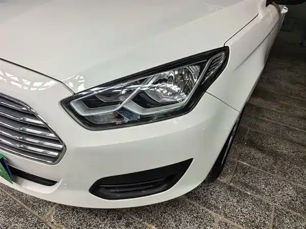 Ford Escort 2019