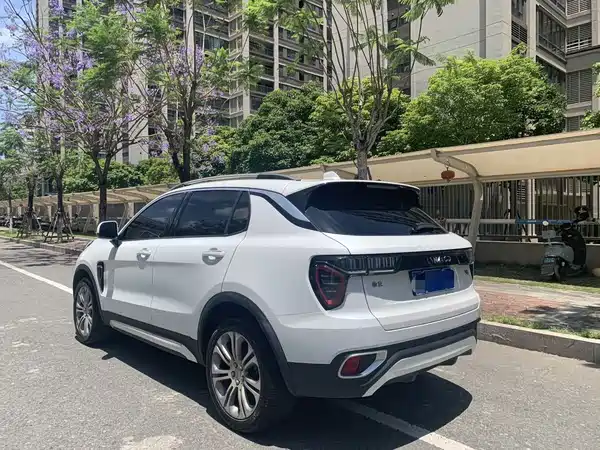 Lynk & Co 01 2019