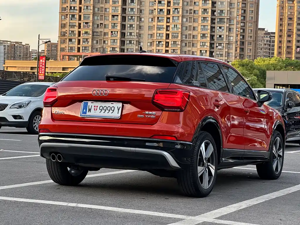 Audi Q2L 2021 — фото 7