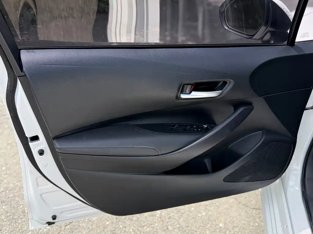 Toyota Corolla 2022 — фото 10