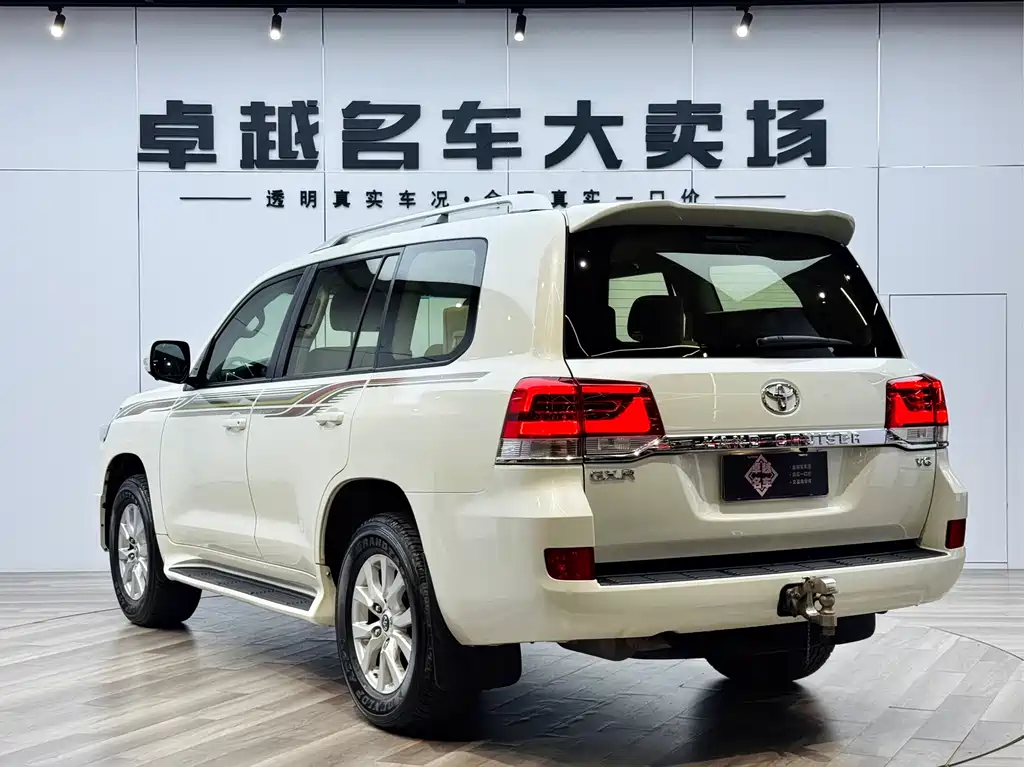 Toyota Land Cruiser 2020 — фото 5