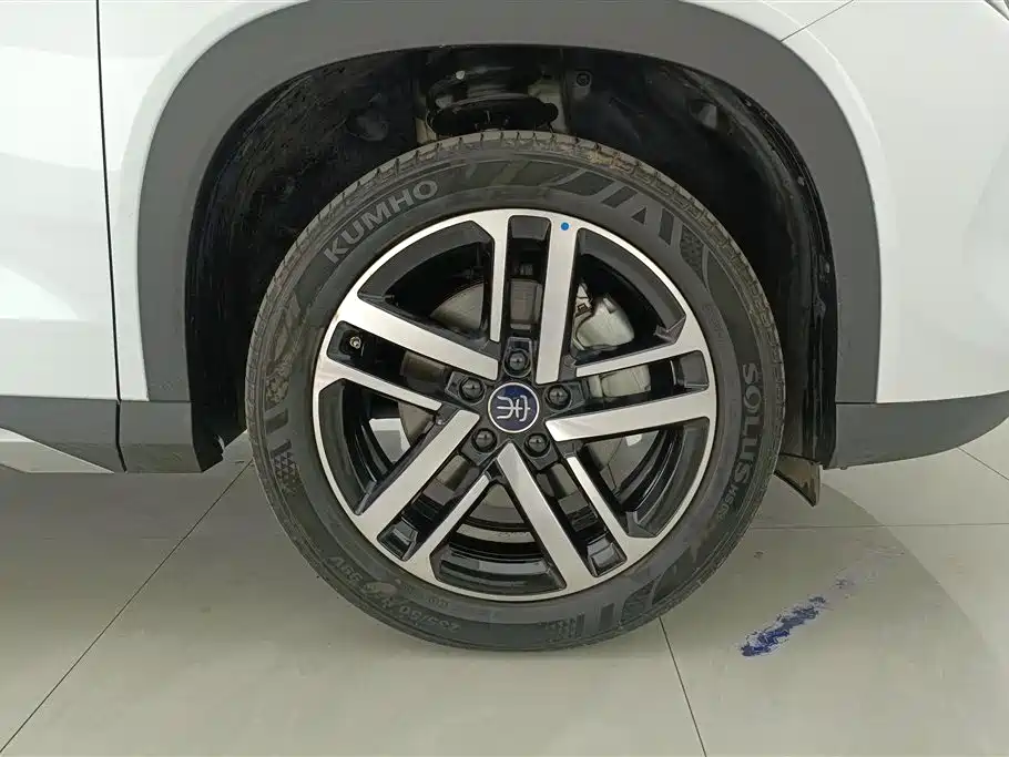 BYD L DM-i 2024 — фото 6