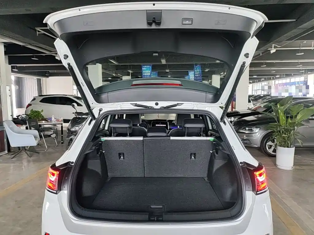 Volkswagen T-Roc 2025 — фото 19